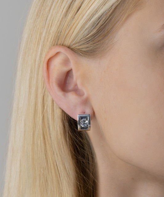 Серьги из серебра с цирконом