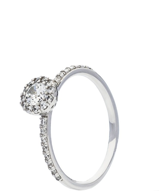 Кольцо из белого золота с цирконами