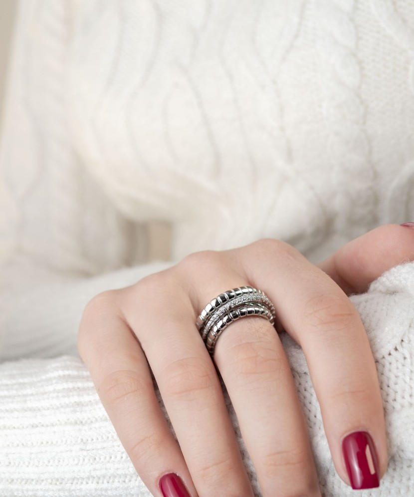 Hõbesõrmus tsirkoonidega - Hõbesõrmused - Goldinga