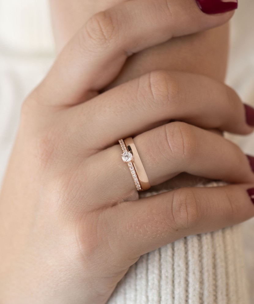 Золотое кольцо с цирконами