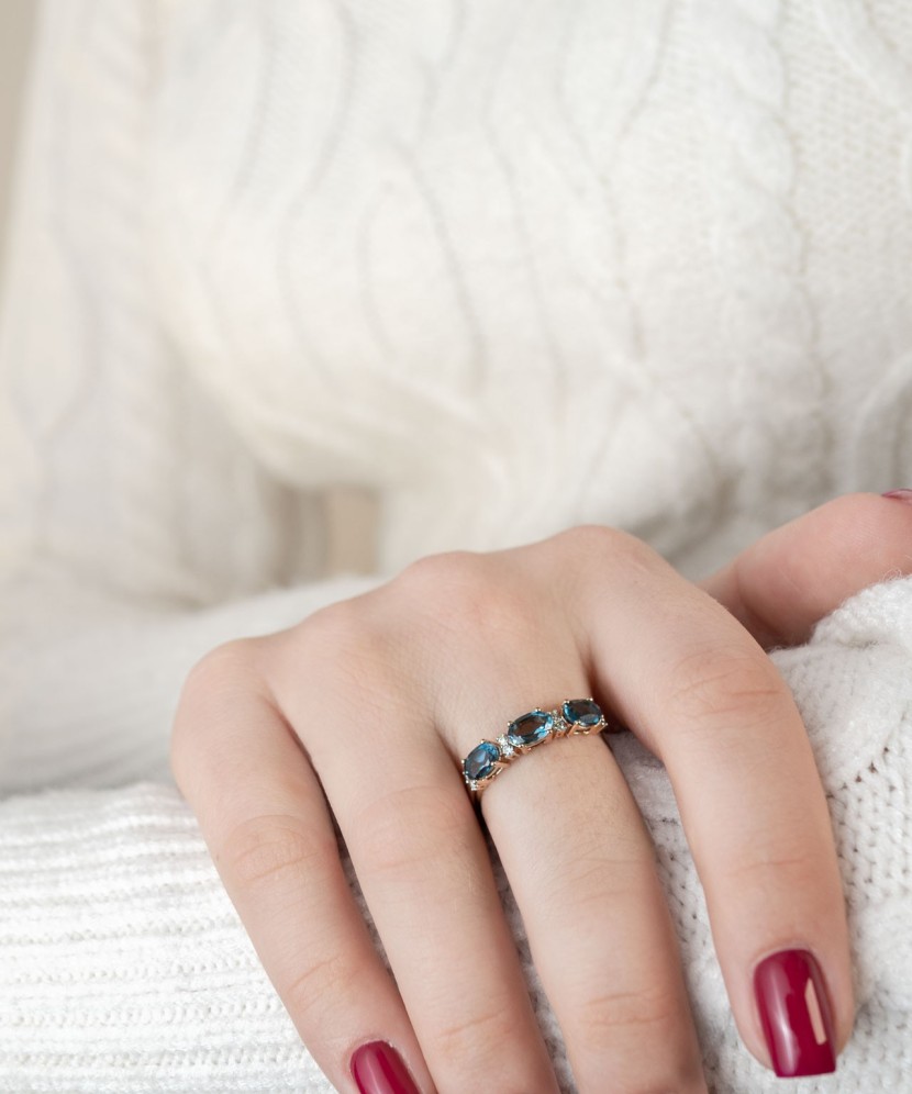 Kuldsõrmus Londoni topaasidegas ja briljantidega - Kuldsõrmused kalliskividega - Goldinga