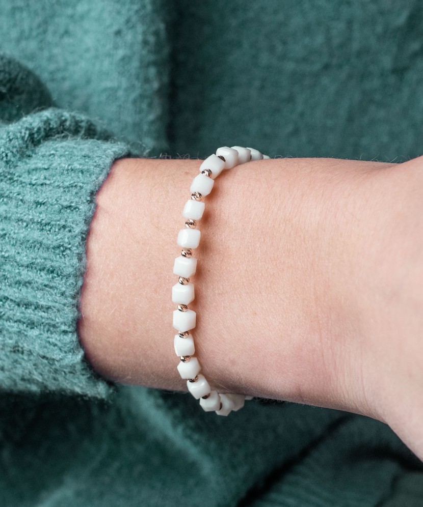 Valgest lõngast käevõru kulla ja oonüksitega - Kullaga keermestatud käevõrud - Goldinga