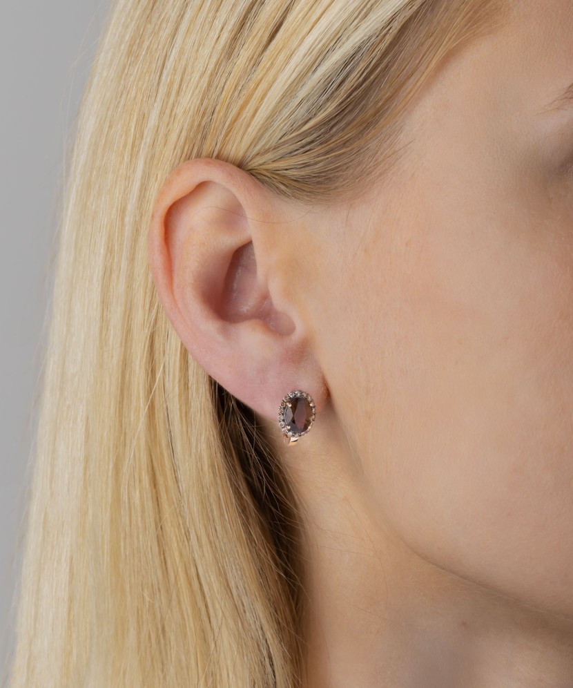 Kuldkõrvarõngad teemantide ja suitsukvartsiga