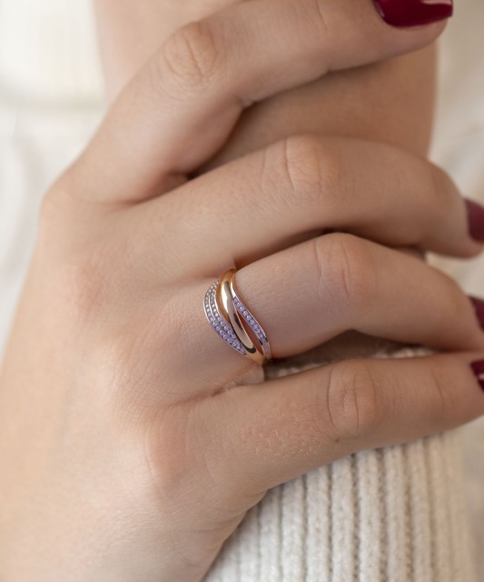 Золотое кольцо с цирконами