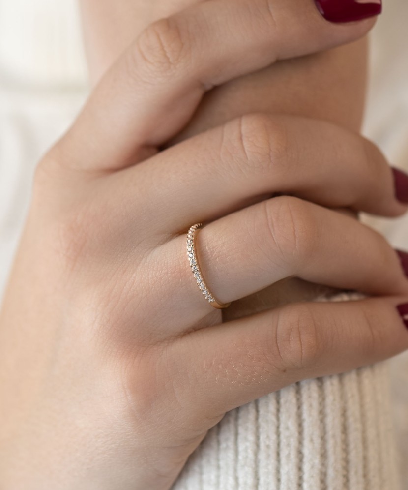 Золотое кольцо с цирконами