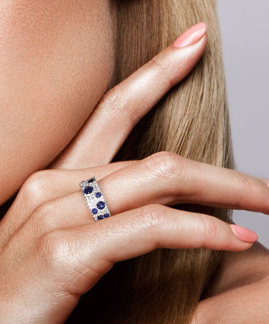 Кольцо из серебра с фианитами