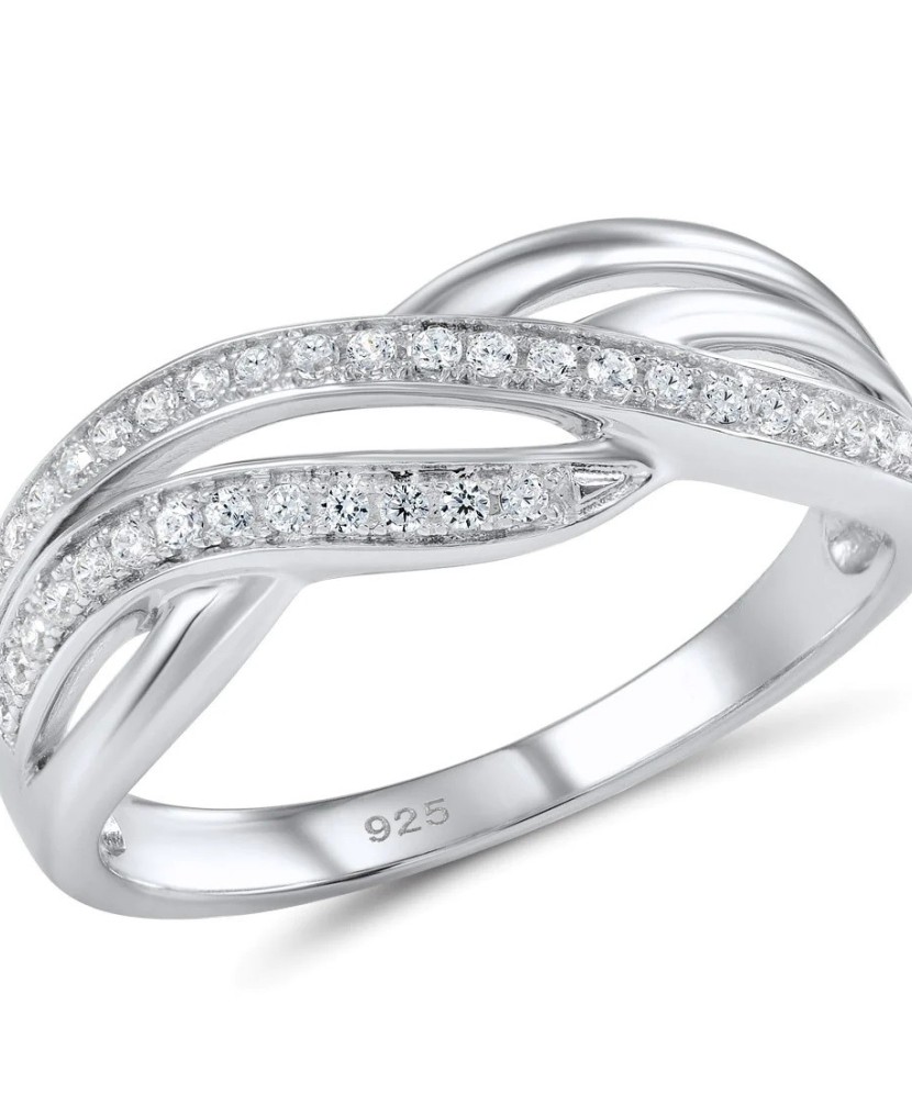 Кольцо из серебра с фианитами