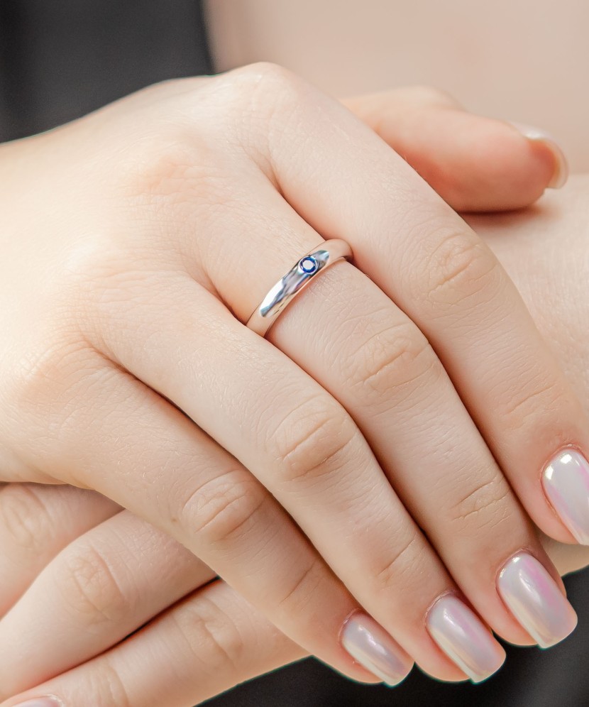 Hõbesõrmus tsirkooniga