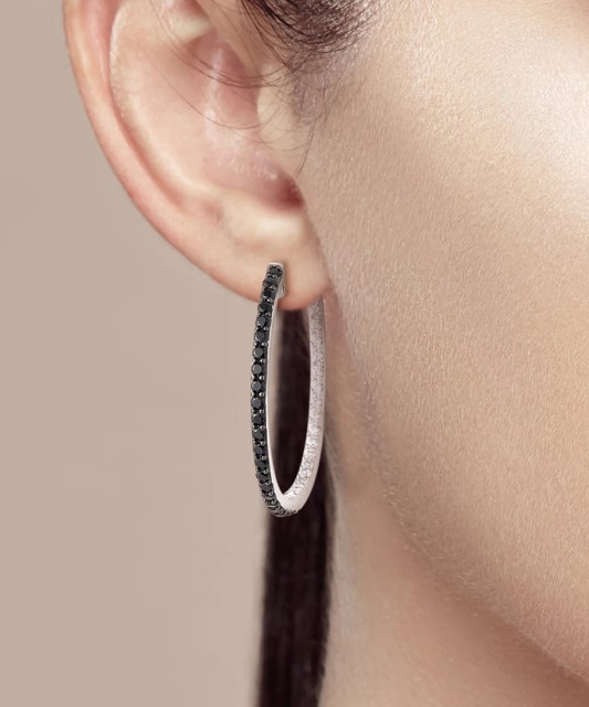 Hõbedast kõrvarõngad tsirkoonide ja spinellidega