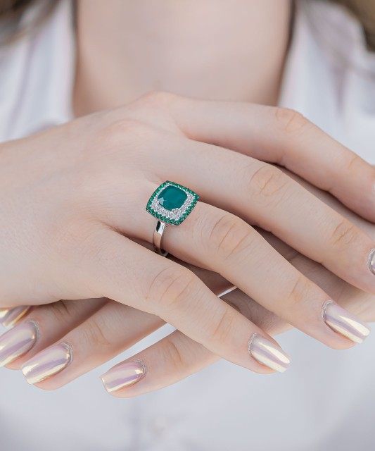 Серебряное кольцо со шпинелями и цирконами