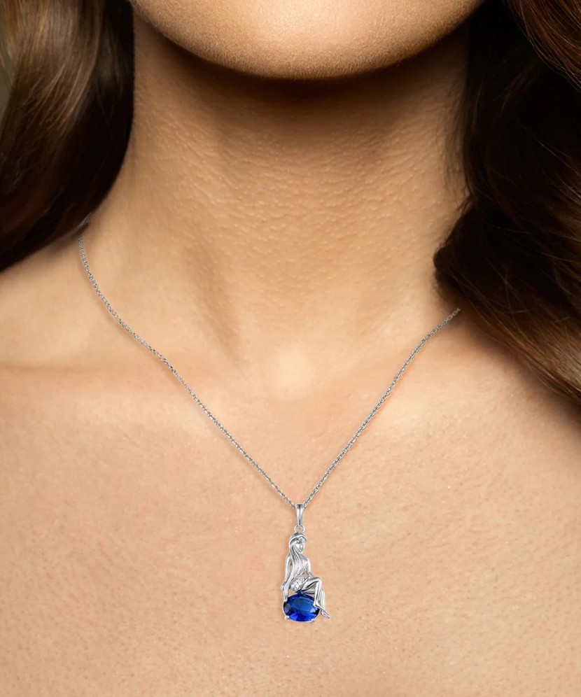 Hõbedast ripats tsirkooniga "Neitsi"