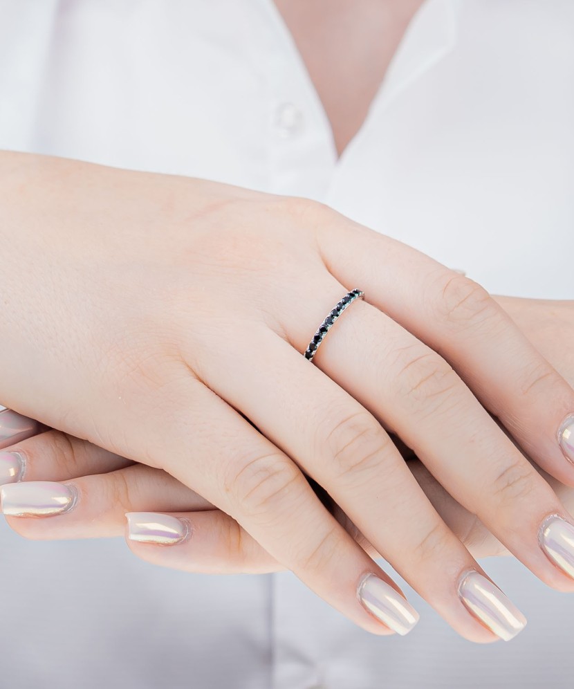 Серебряное кольцо со шпинелями