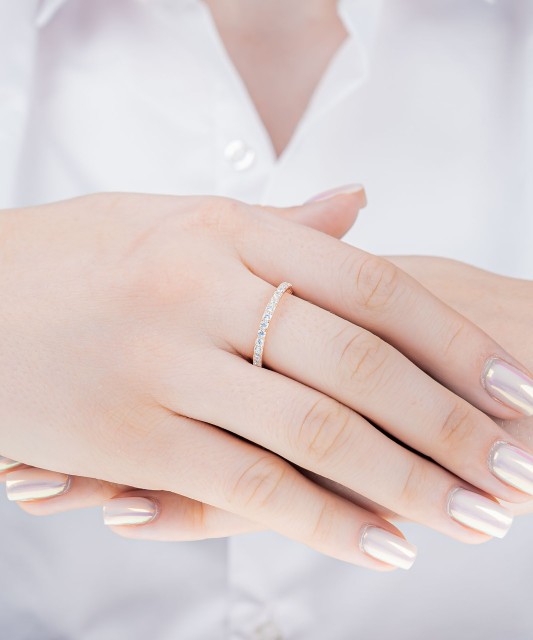 Kullatud Hõbesõrmus tsirkoonidega