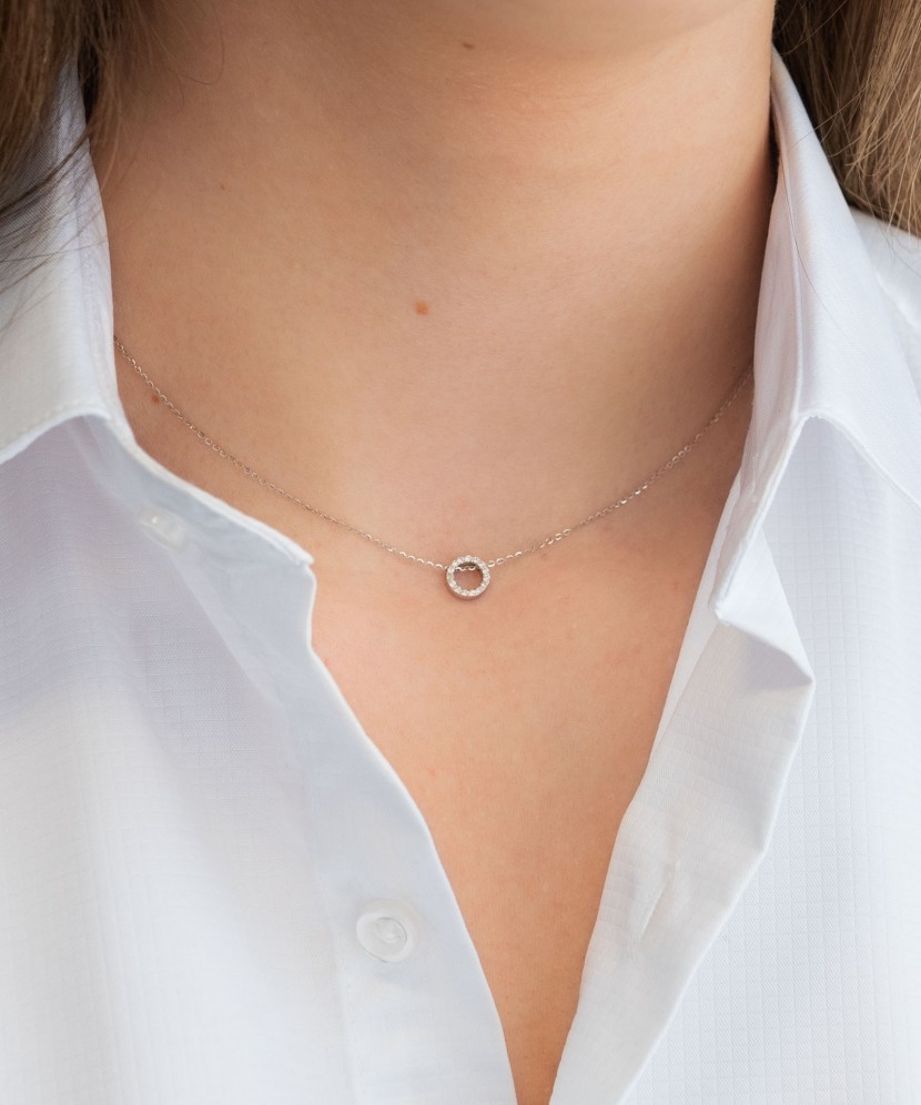 Kuldkett briljantripatsiga