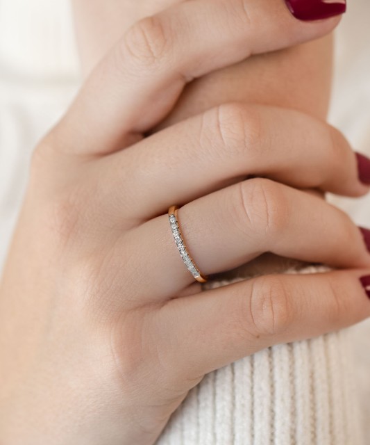 Kuldsõrmus Briljandiga