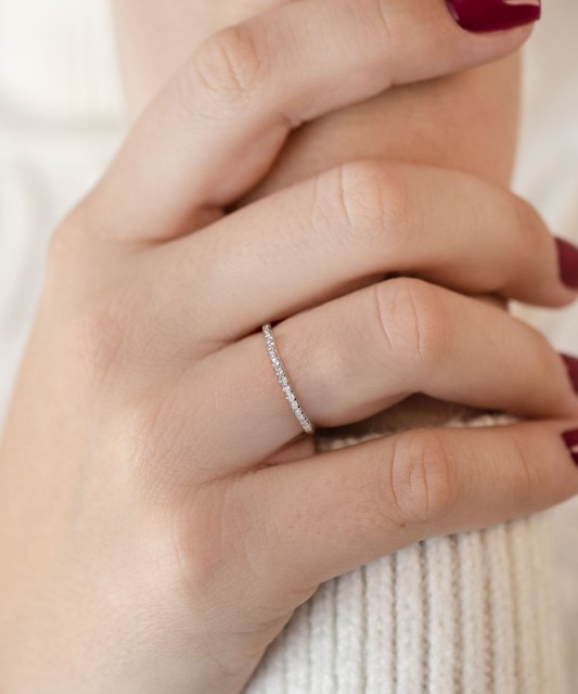 Kuldsõrmus Briljandiga