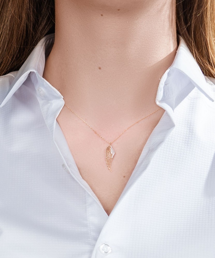 Kuldkett Tsirkoonist Ripatsiga "inglitiib"