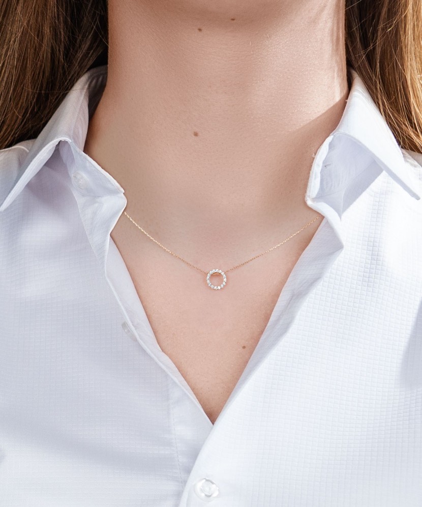 Kuldkett Tsirkoonist Ripatsiga