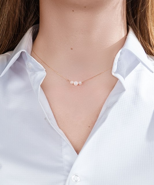 Kuldne pärlitega kett