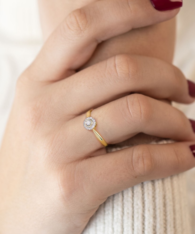 Kollasest Kullast Sõrmus Teemantide