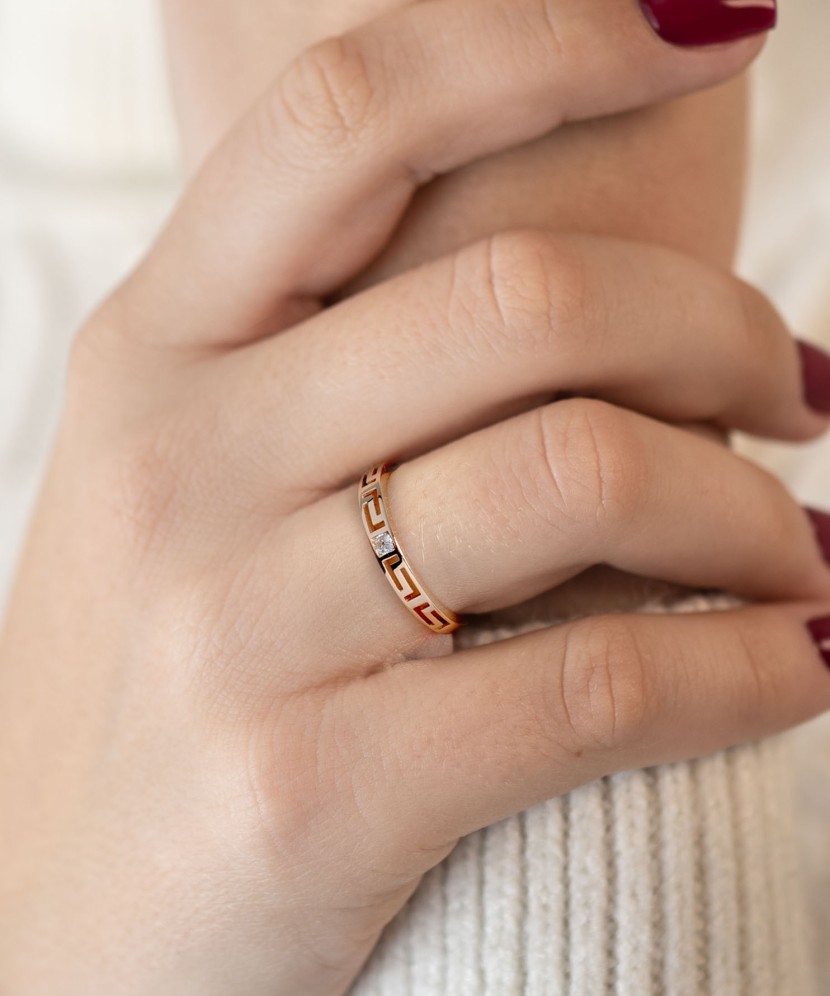 Золотое кольцо с цирконом