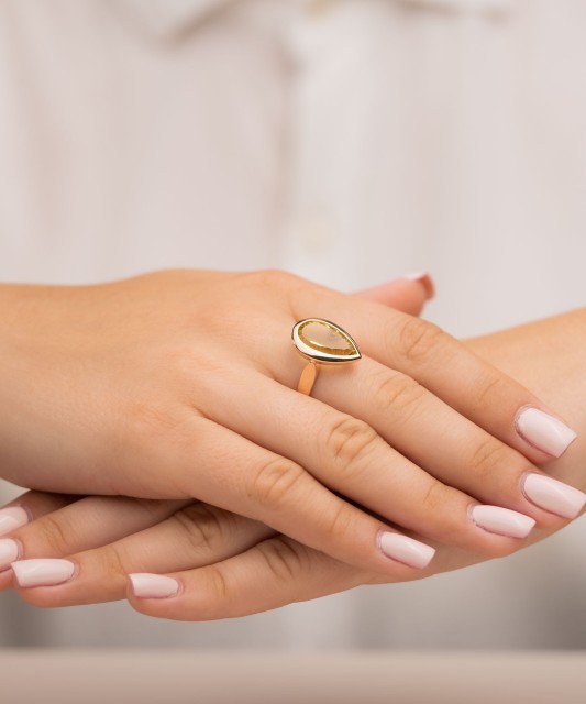 Kuldsõrmus  kvartsiga