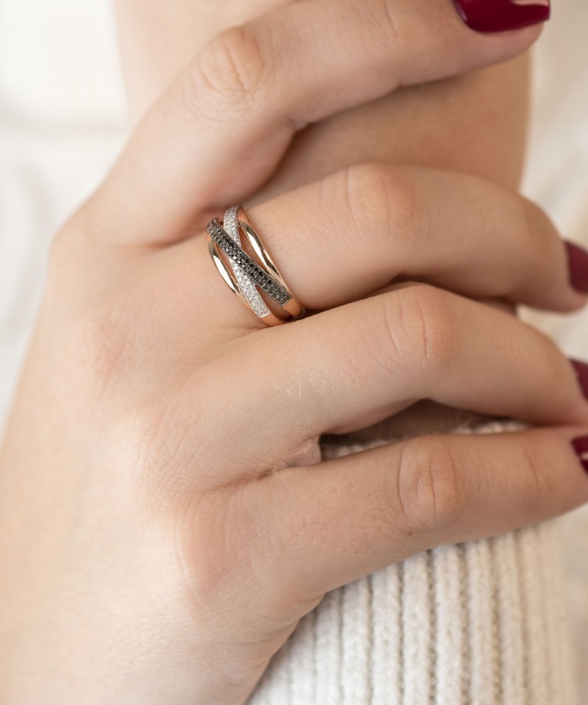 Kuldsõrmus briljantitega