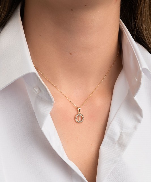 Kuldripats tsirkoonidega täht I