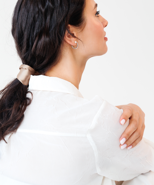 Hõbekõrvarõngad pärlite ja tsirkoonidega