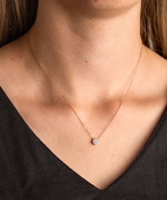 Kuldkett briljantripatsiga