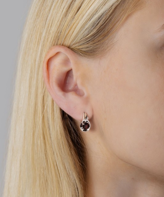 Kuldkõrvarõngad granaatide ja tsirkoonidega Goldinga T14302B242-GRAN