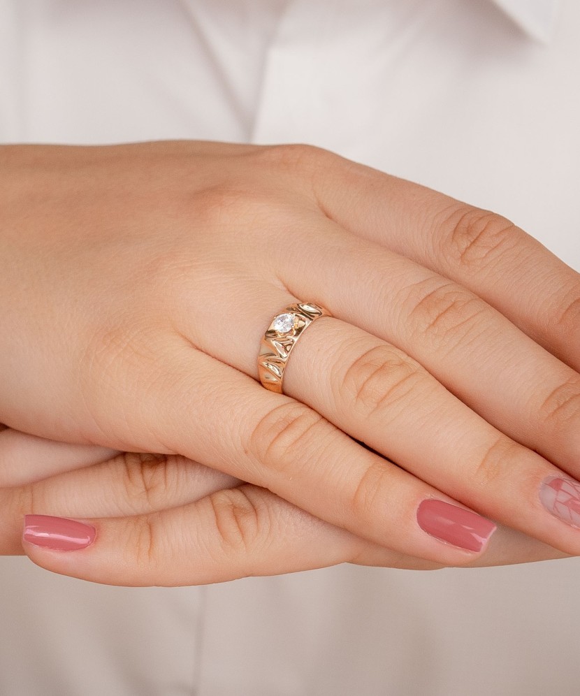 Kuldsõrmus tsirkooniga Goldinga T10201A171