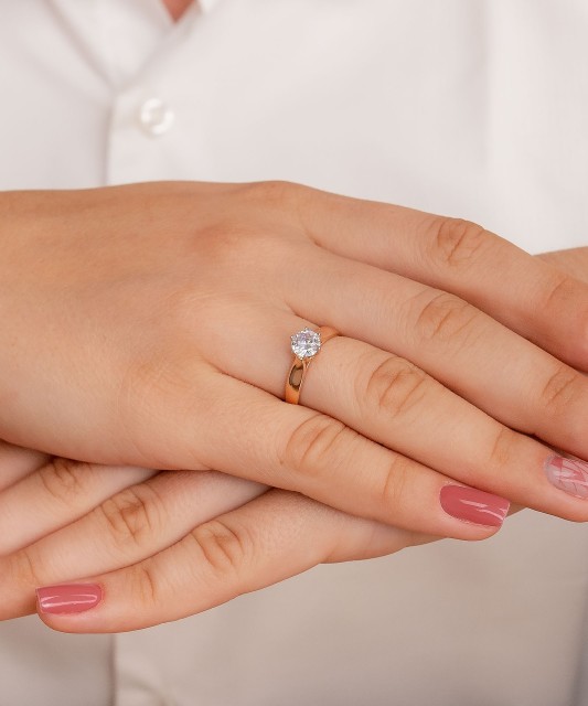 Kuldsõrmus kristalliga Goldinga T142017045