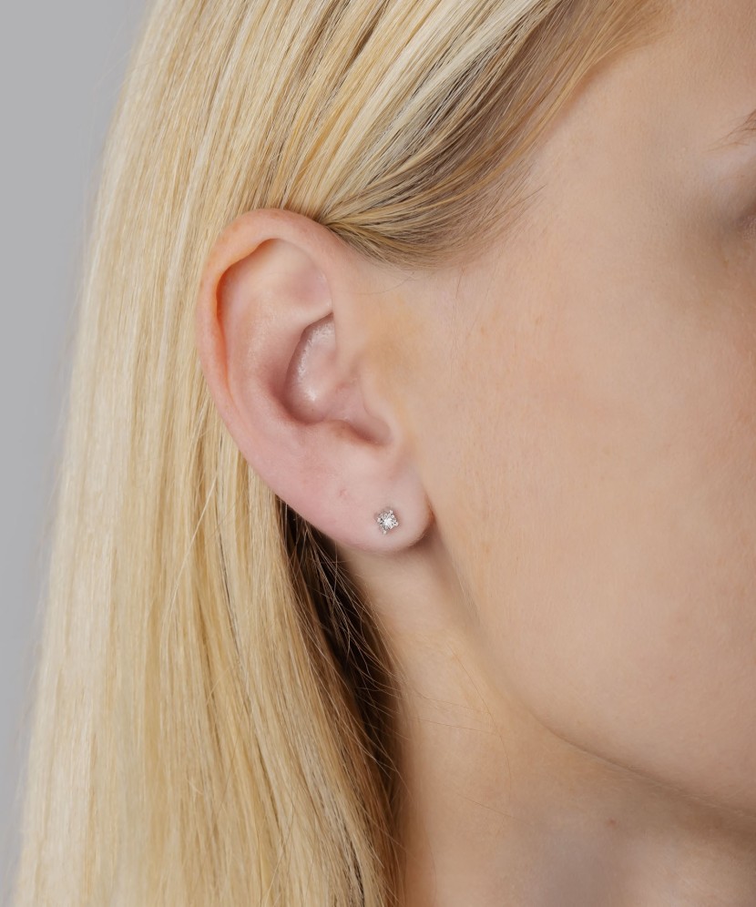 Серьги из белого золота с бриллиантами