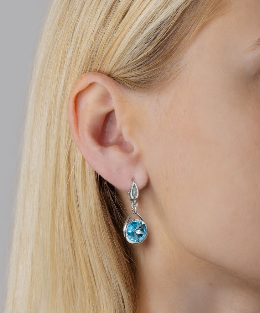 Hõbekõrvarõngad kristallidega