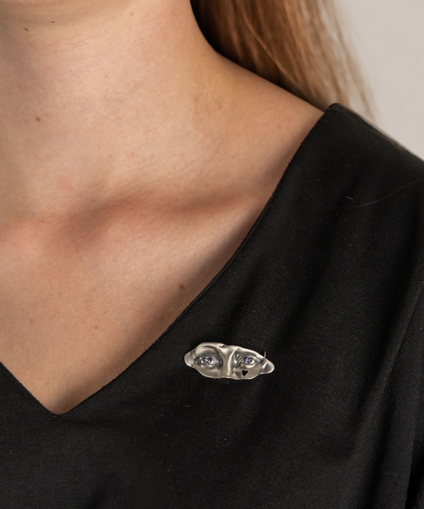 Hõbepross tsirkooniga