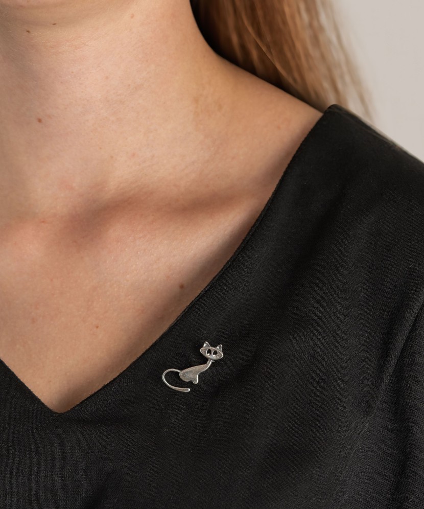 Hõbepross tsirkooniga "Kass"