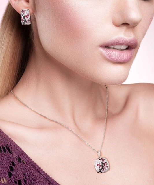 Hõbedast ripats nanorubiinide ja tsirkoonidega