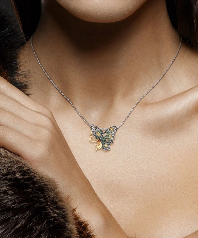 Hõbedast ripats tsirkoonidega ja spinellid - Hõbedast ripatsid - Goldinga