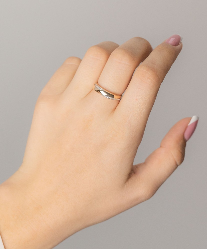 Kuldsõrmus tsirkoonidega Goldinga X6-X5ZR200511-WR