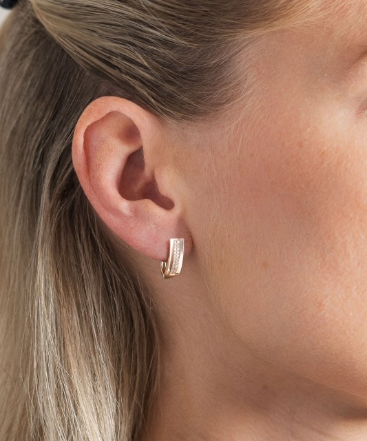 Kuldkõrvarõngad tsirkoonidega