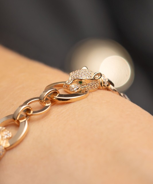 Kuldkäevõru tsirkoonidega