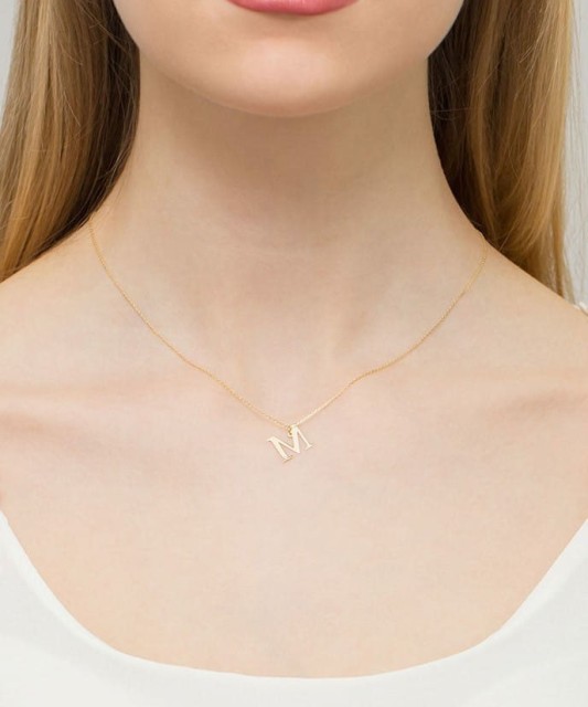 Золотой кулон с бриллиантом, буква M