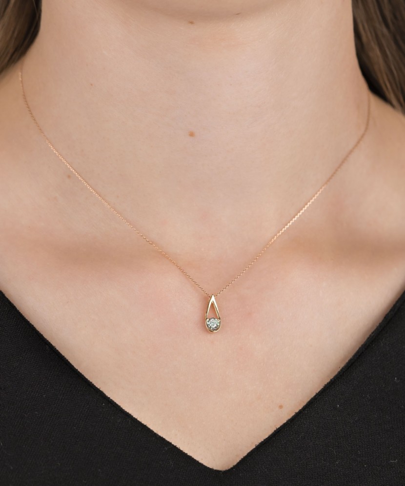 Kuldkett briljantripatsiga