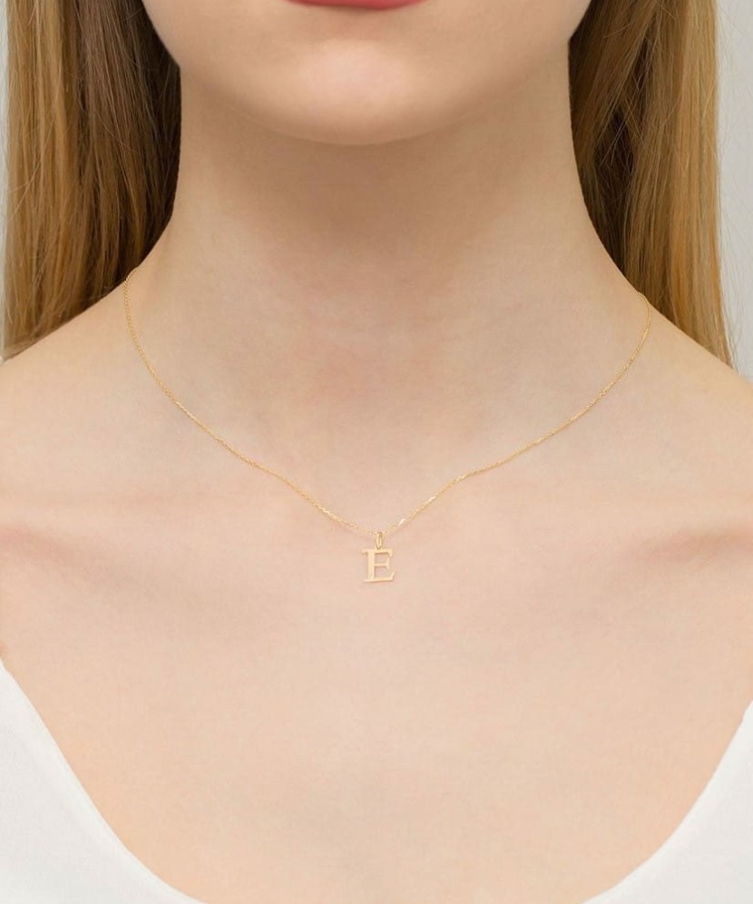 Золотой кулон с бриллиантом, буква E