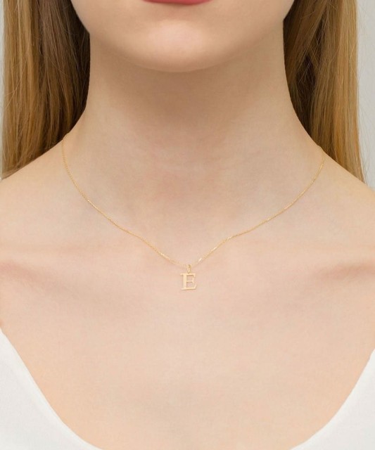 Kuldripats teemandiga täht E