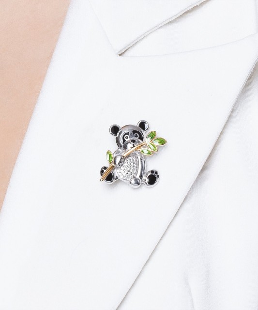 hõbedane pross emaili ja tsirkoonidega