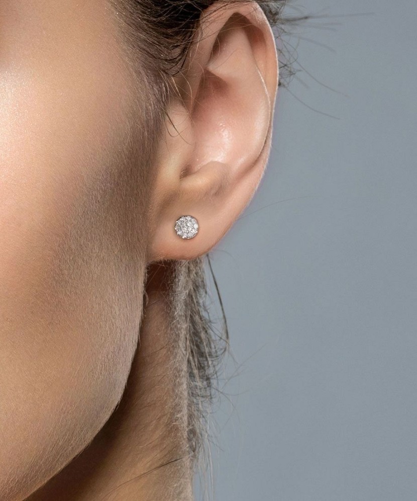 Kuldkõrvarõngad teemantidega