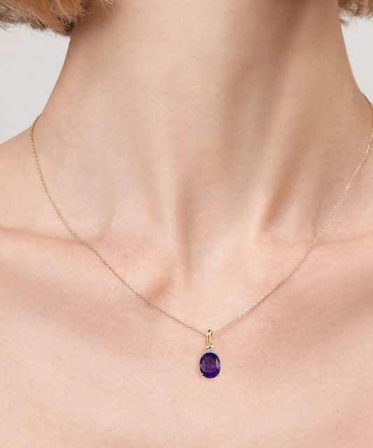 Kollane kuldripats ametüsti ja teemantidega