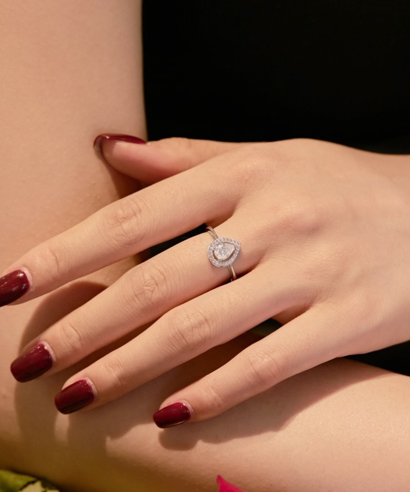 Серебряное кольцо с цирконами